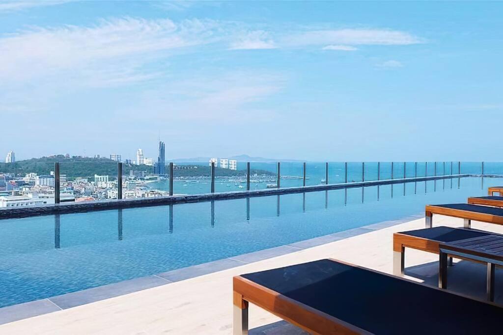 & Infinity Pool